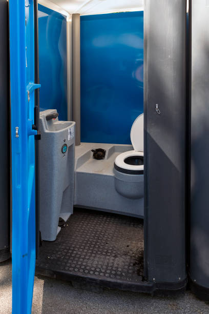 Porta potty delivery and setup in Ten Mile Creek, MD